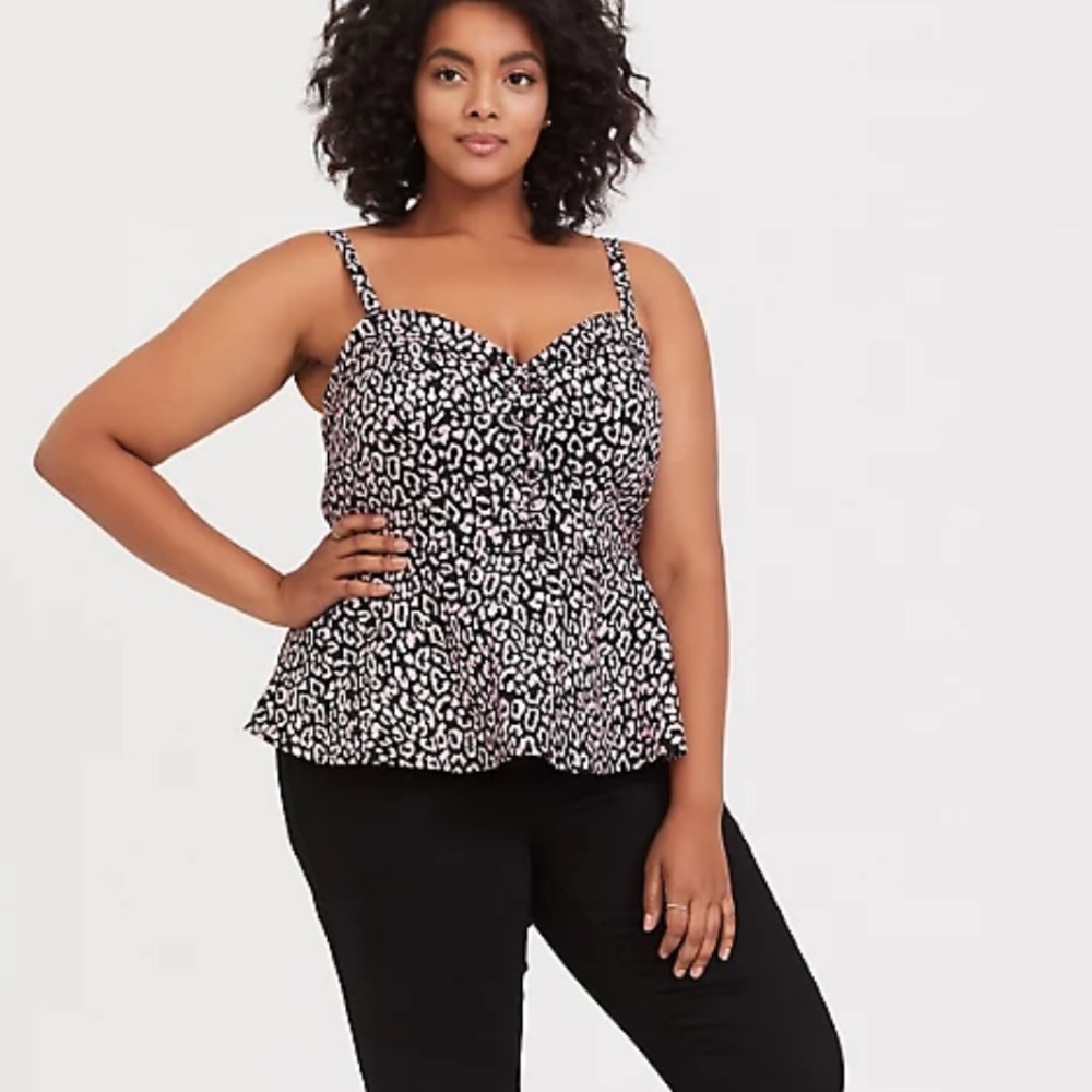 Torrid Pink Leopard Bengaline Lace-Up Peplum Top - Picture 4 of 13